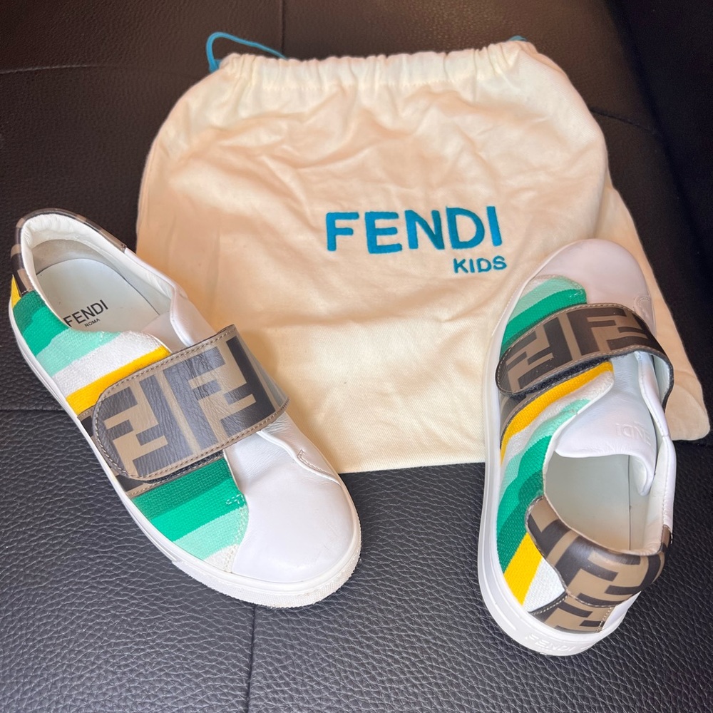 Fendi shoes euro size 31 slight damage on shoe the shoes sold with bag